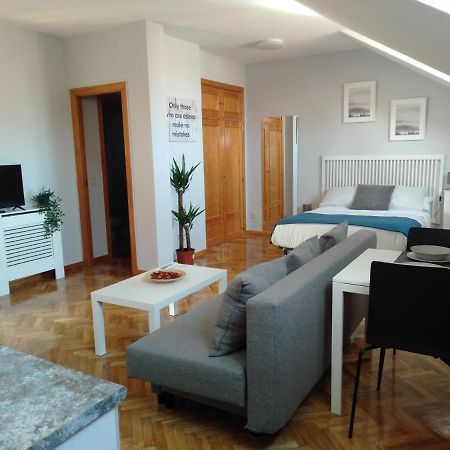 Airport Ifema Barajas Home Мадрид Экстерьер фото